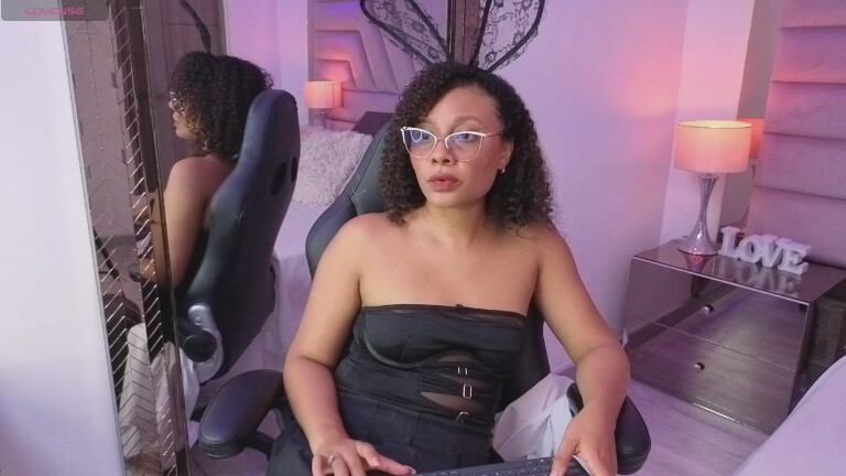 JorjaSaenz's Streamate show and profile