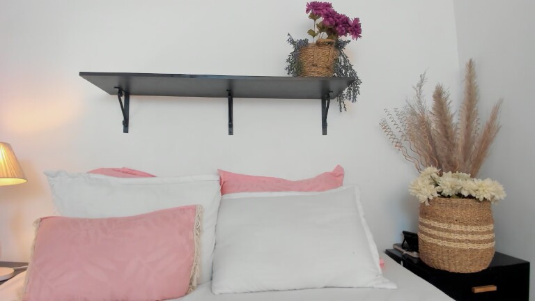 CarlaHoll's Streamate show and profile