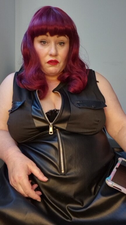 TheDevineMissDeviant's Streamate show and profile