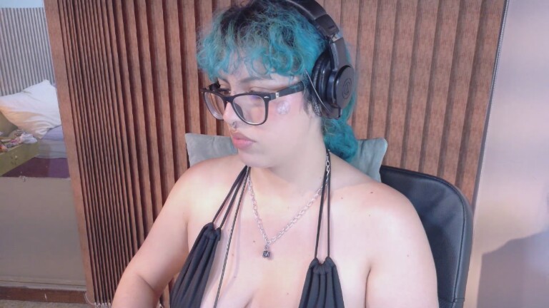 EliFlores's Streamate show and profile