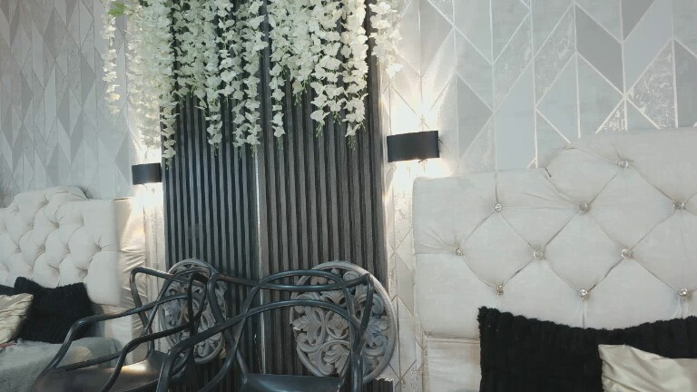 Lia_Bloom's Streamate show and profile