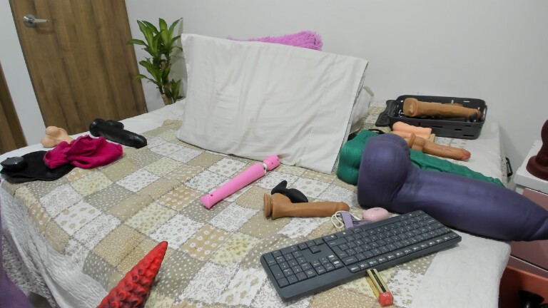 Sweet_X's Streamate show and profile