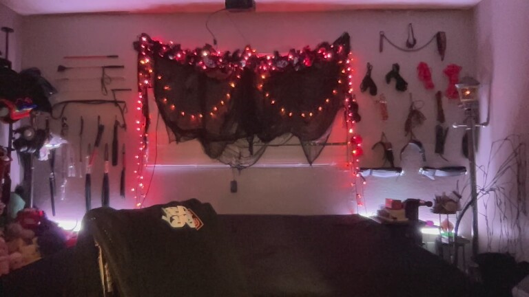 sinfulincubus's Streamate show and profile