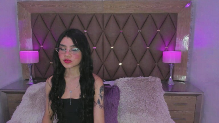 DafneJames's Streamate show and profile