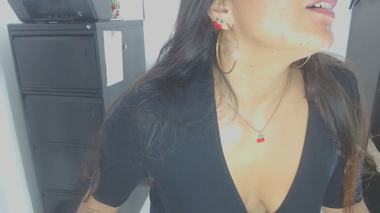 LunaDumont's Streamate show and profile