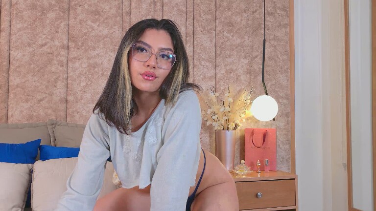 IsaRose's Streamate show and profile