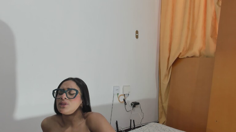 Alisonn_love's Streamate show and profile