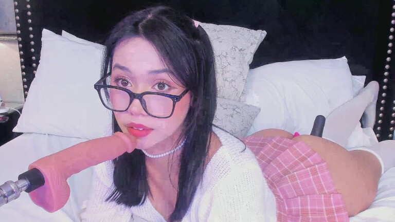 EmilyBlack69's Streamate show and profile