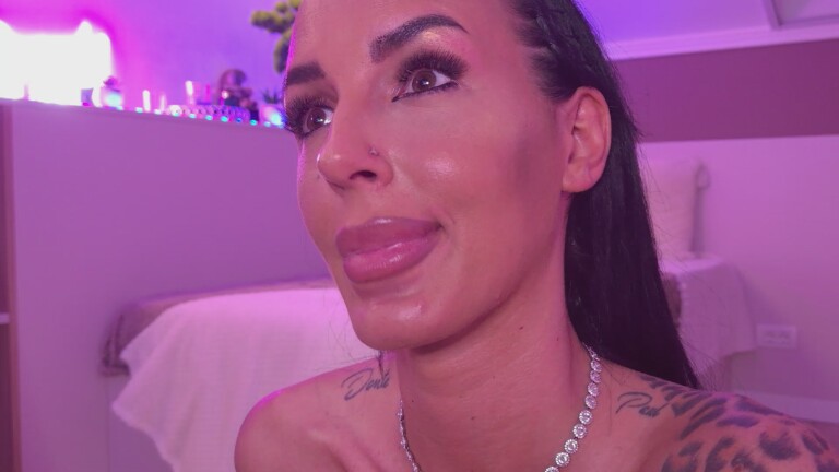 hayleybabe22's Streamate show and profile