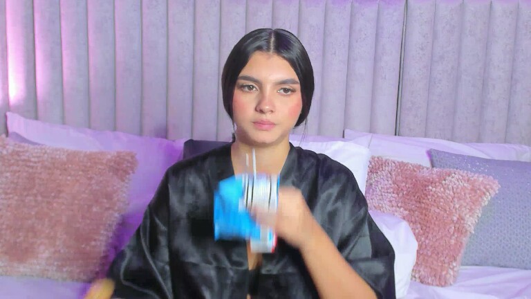 SamiLewis's Streamate show and profile