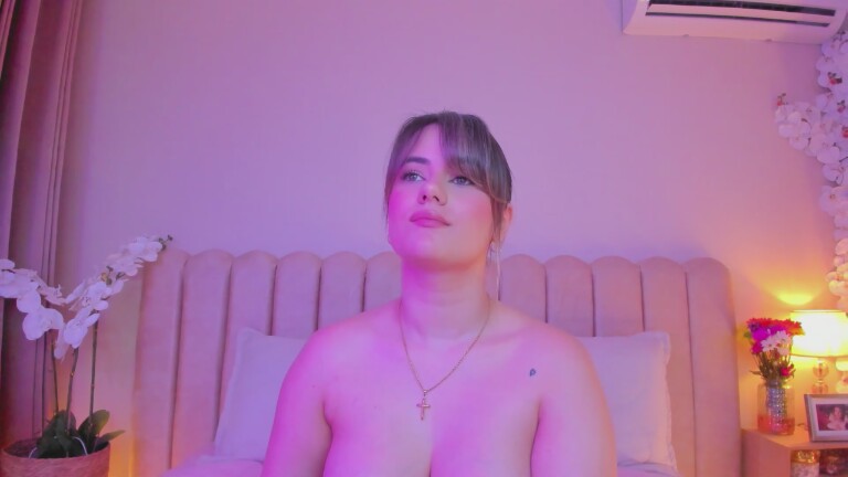 SelenaMontreall's Streamate show and profile
