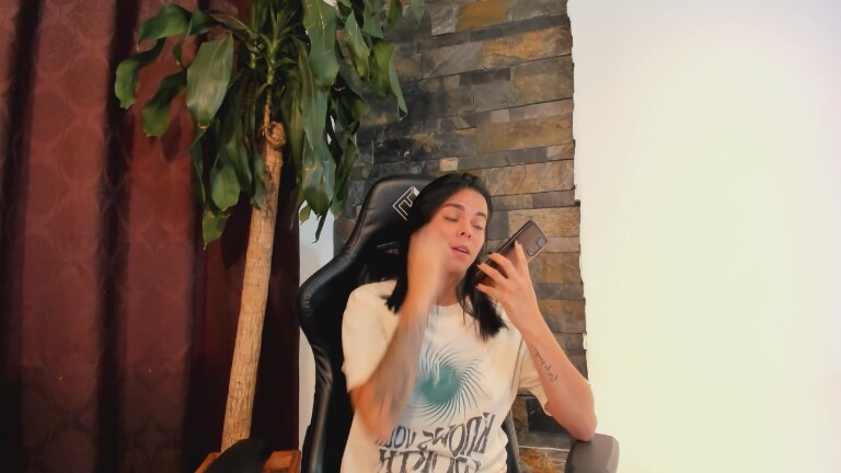 marie_curiee's Streamate show and profile