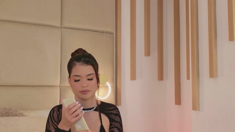 GiaRosset's Streamate show and profile