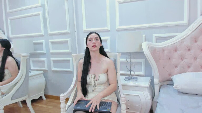 NatashaOlivaress's Streamate show and profile