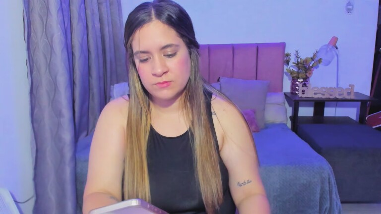 EmaBaaker's Streamate show and profile