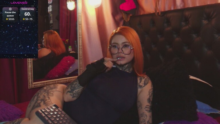 Neicaru's Streamate show and profile